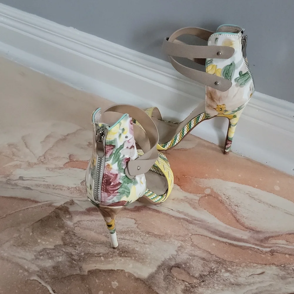 Shoes - Picture 2 of 2